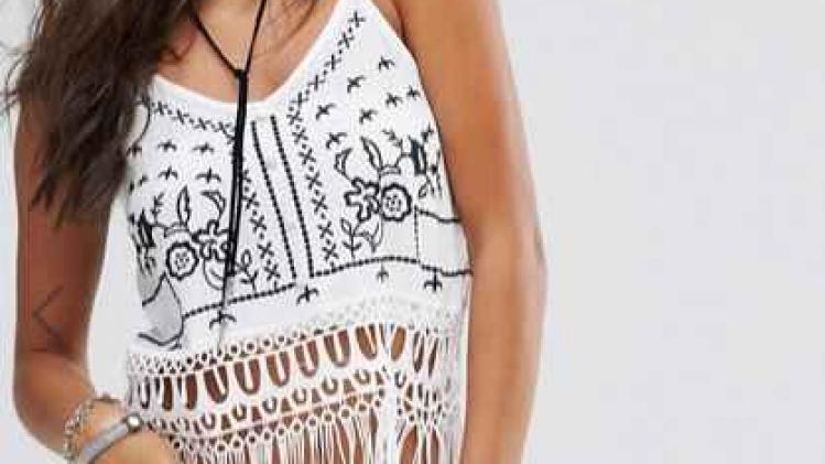 Misguided Emroidered - Crop top fringes - 33,78 euro