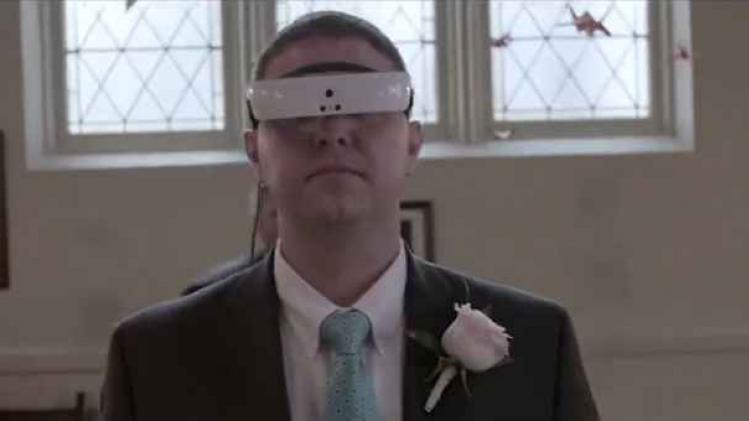 Blinde man kan huwelijk herleven dankzij hoogtechnologische bril
