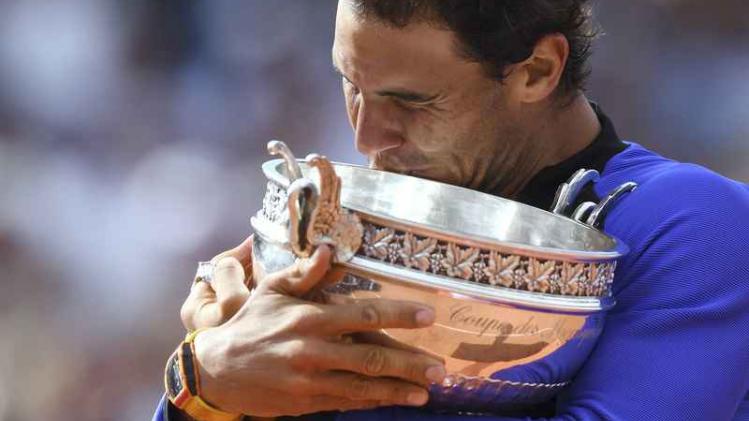 Rafael Nadal viert zijn tiende eindzege op Roland garros