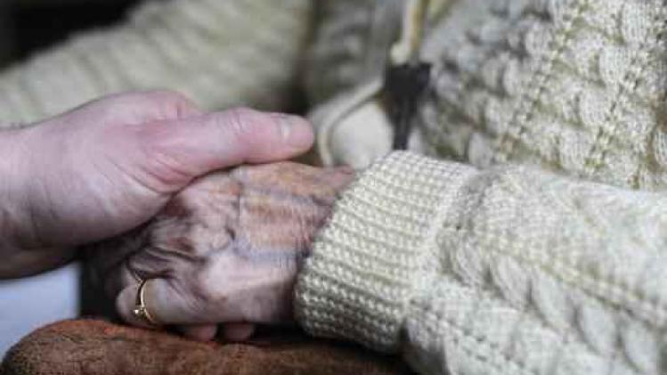 Nieuwe campagne 1712 focust op partnergeweld bij ouderen
