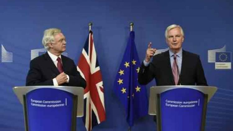 Brexit - Barnier en Davis buigen zich over onderhandelingskalender
