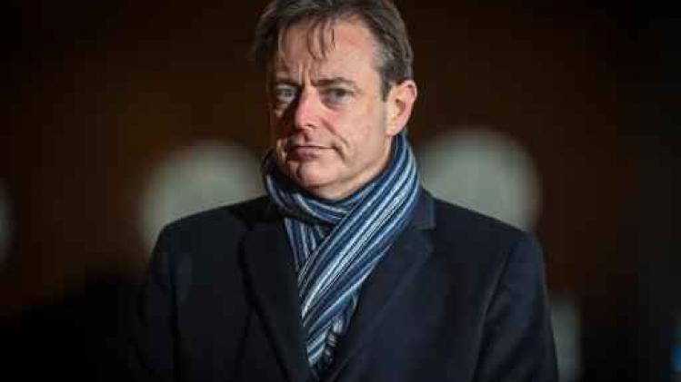 De Wever: "Geen beperking op mandaten