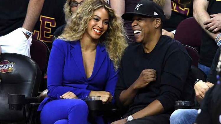 Beyoncé en Jay-Z nemen tweeling mee naar huis