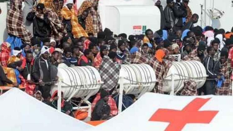 Italië dreigt ermee havens te sluiten voor schepen met geredde migranten