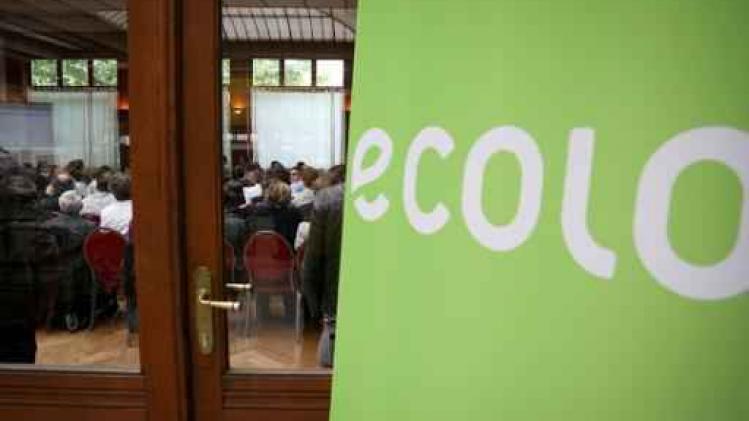 Ecolo wil debat over het 'zuiveren van de politieke zeden' voortzetten