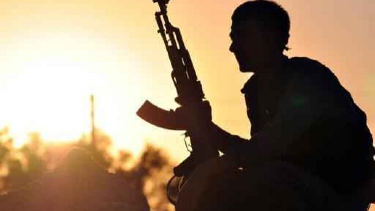 Anti-IS-alliantie breekt door muur rond oude stad in Raqqa