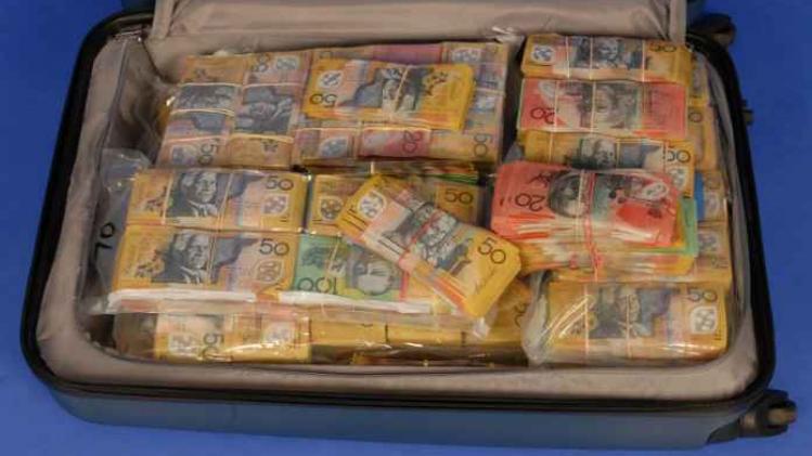 Politie zoekt eigenaar van koffer met 1,6 miljoen dollar