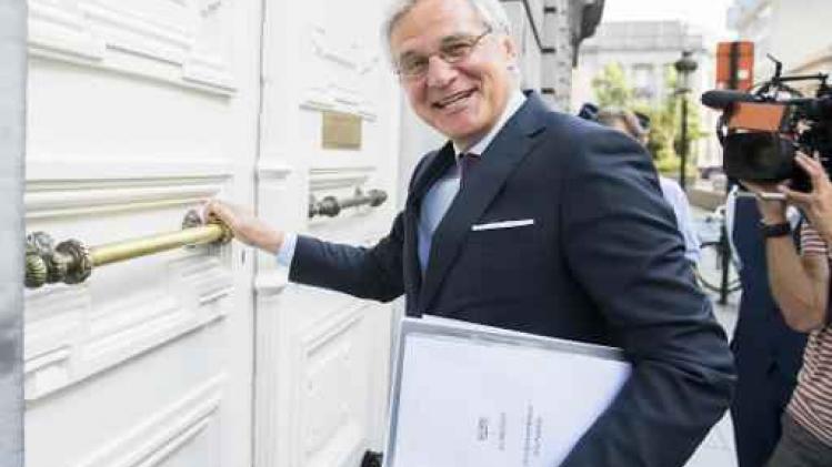 Minister Kris Peeters belooft elke Belg een job