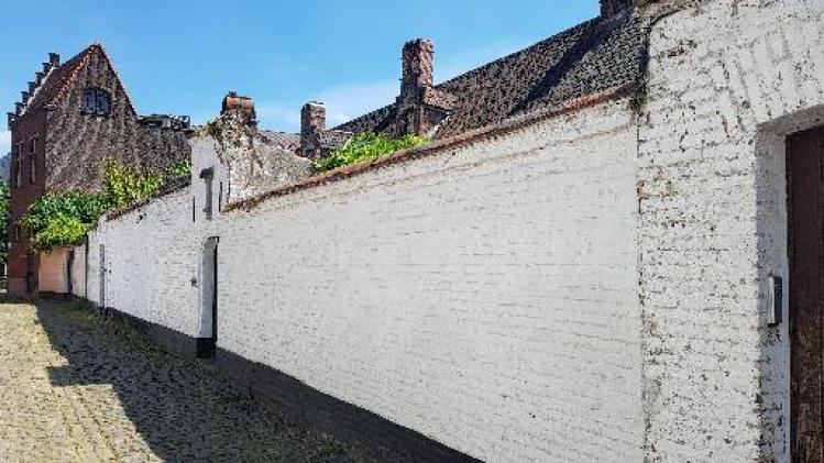 Krakers in Gent - Roma in Provenierstersstraat hebben woningen verlaten