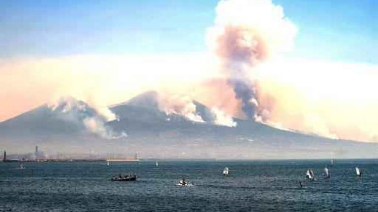 Onderzoek naar branden op flanken Vesuvius