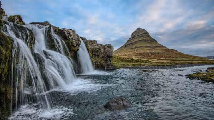 IJslandse zet alles op alles om verloren reisfoto's terug te bezorgen aan Belgisch koppel
