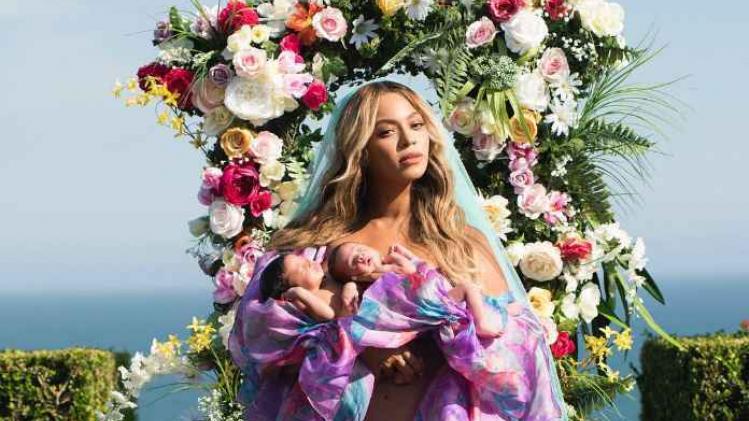 Beyoncé toont tweeling voor allereerste keer