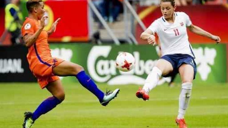 EK voetbal 2017 (v) - Nederland trapt EK op gang met nipte zege tegen Noorwegen