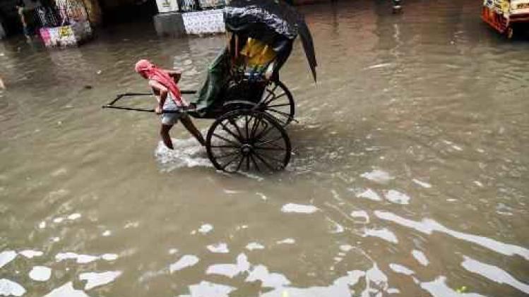 Tienduizenden op de vlucht voor moessonregens in India - al 225 doden
