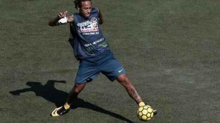 Neymar - PSG bevestigt recordtransfer van Neymar