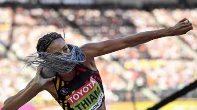 WK atletiek - Nafi Thiam verstevigt leidersplaats met zege in kogelstoten
