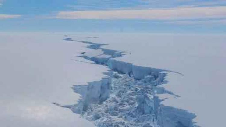 IJsberg A68 op Antarctica geraakt niet weg van Larsen C