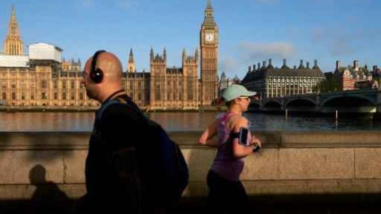 Londense politie arresteert jogger die vrouw voor bus duwde