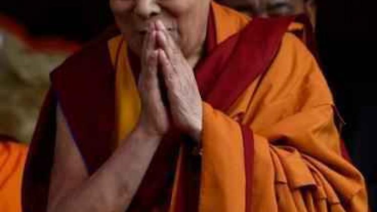 Dalai lama schrapt uitstap wegens "uitputting"