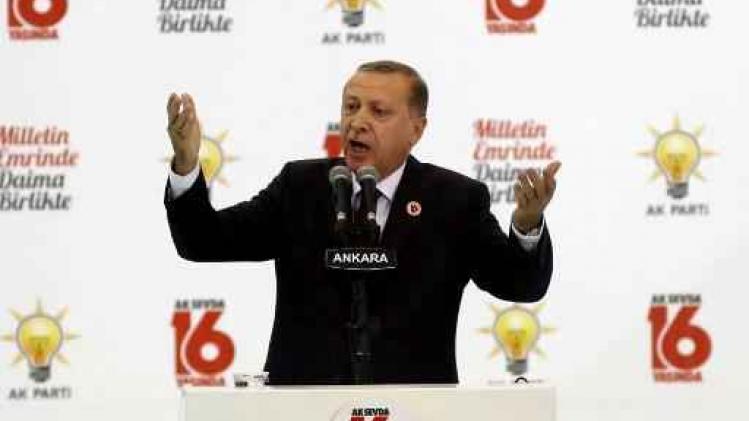 Erdogan roept Turken in Duitsland op niet voor SPD