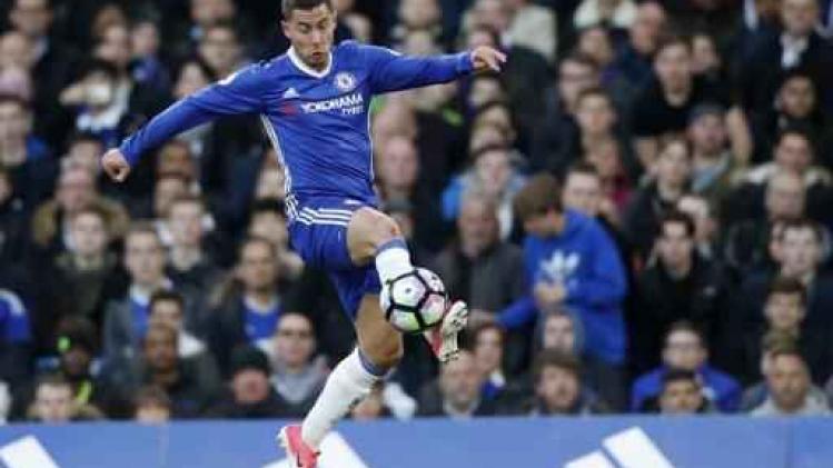 Belgen in het buitenland - Eden Hazard maakt rentree bij beloften van Chelsea