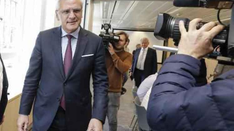 Peeters roept vakbonden op eerst met regering te praten