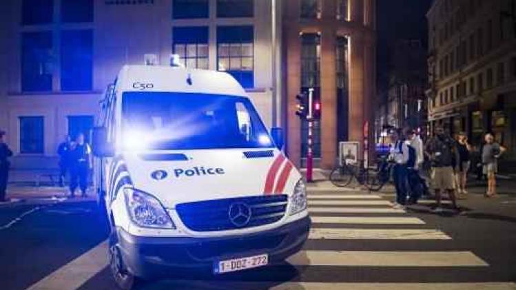 Voertuig crasht in Ukkel na politieachtervolging