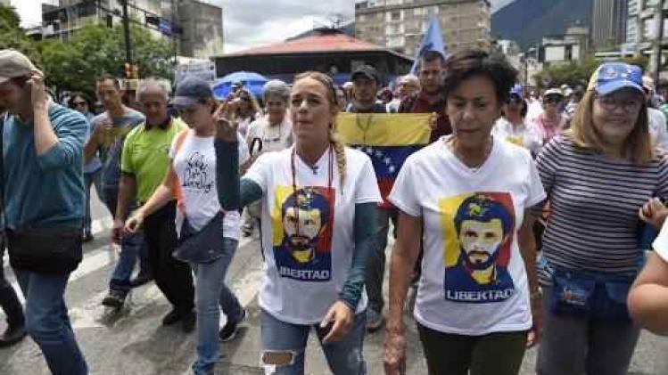 Caracas verhindert reis van echtgenote oppositieleider naar Europa