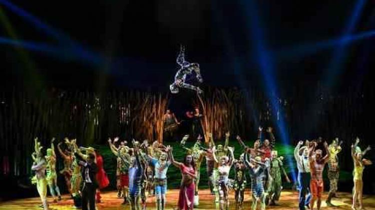 Burgemeester Close overhandigt sleutel stad Brussel aan artiesten Cirque du Soleil