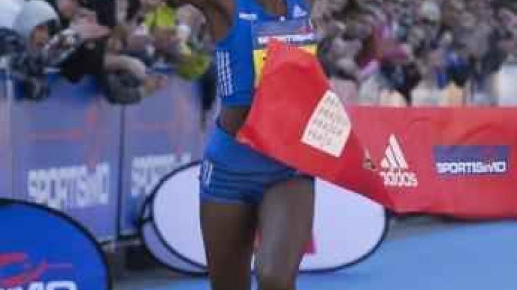 Keniaanse Joyciline Jepkosgei verbetert eigen wereldrecord 10 km