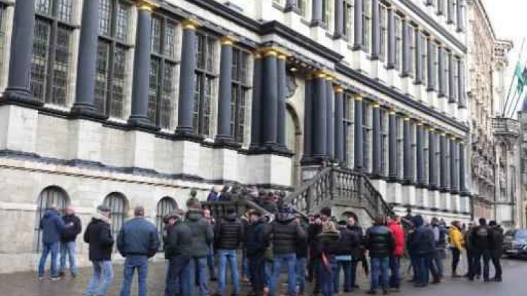 Gent sluit deel van stadhuis af door instabiele schoorsteen