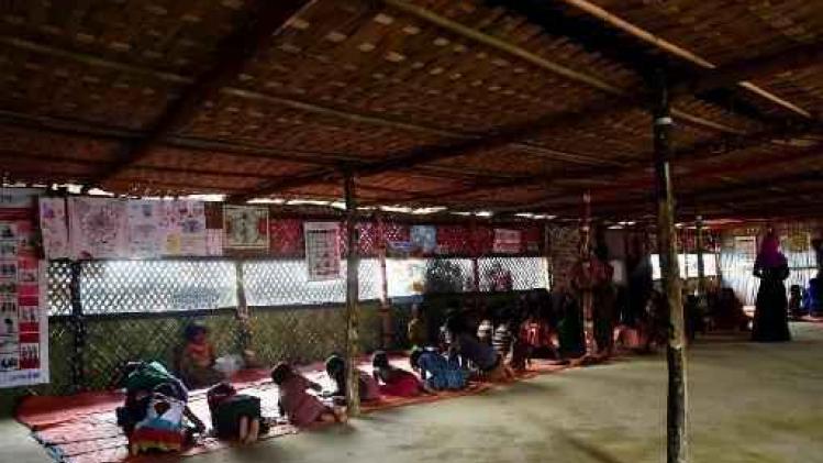 Noodhulp van Unicef voor Rohingya-kinderen onderweg naar Bangladesh