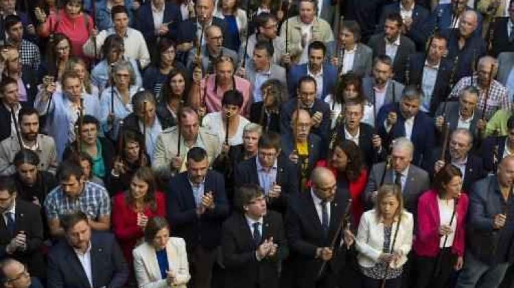 Optocht van meer dan 700 Catalaanse burgemeesters voor onafhankelijkheidsreferendum