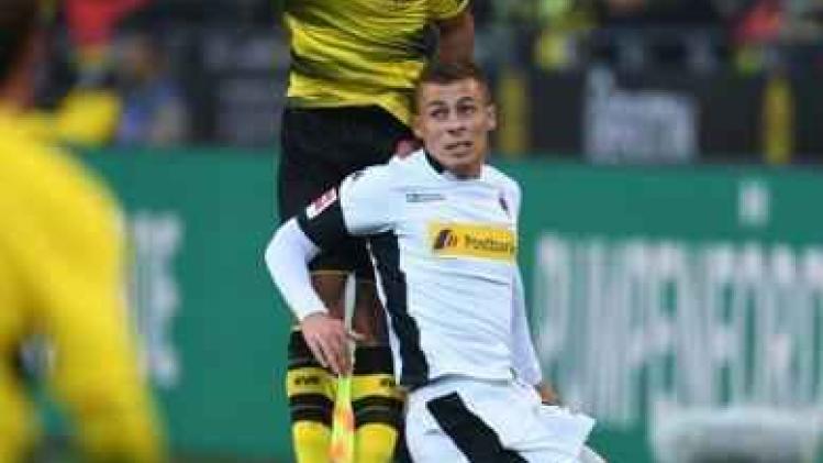 Belgen in het buitenland - Thorgan Hazard krijgt met Mönchengladbach oplawaai van Dortmund