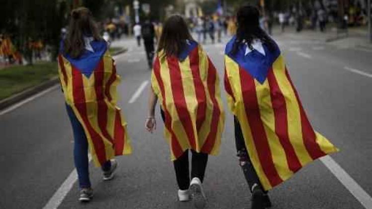 Duizenden studenten demonstreren voor referendum Catalonië