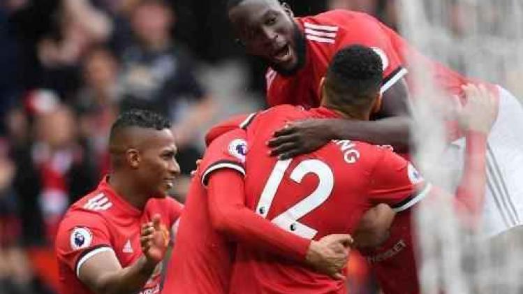 Belgen in het buitenland - Fellaini en Lukaku dragen bij aan vlotte zege van Manchester United