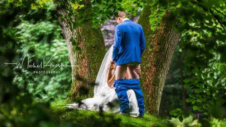 Een Nederlandse huwelijksfotograaf maakte dit pikante beeld