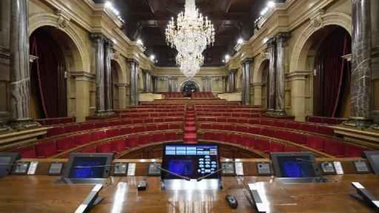 Madrid roept Puigdemont op "niets onomkeerbaars te ondernemen"