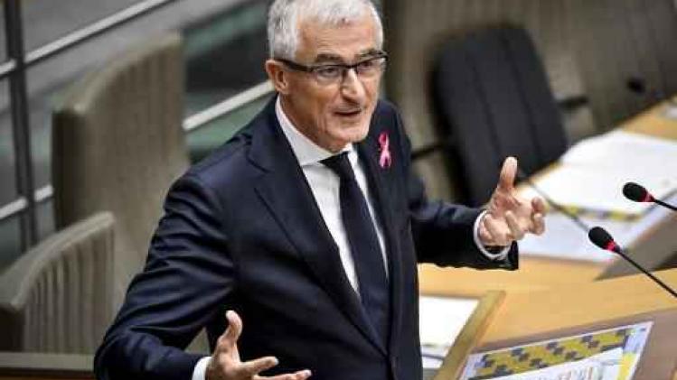 Vlaanderen waakzaam voor mogelijke impact gereguleerde wietteelt in Nederland