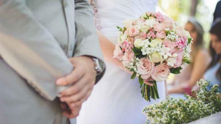 Pikante foto verpest honderden trouwen