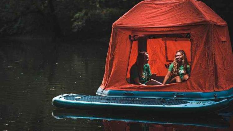 Shoal tent: kamperen op het water