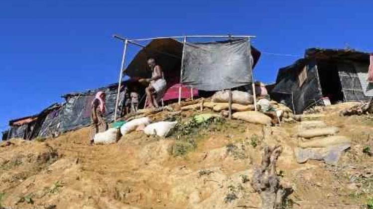 Meer dan 7.000 Rohingya die geblokkeerd waren overgebracht naar kampen