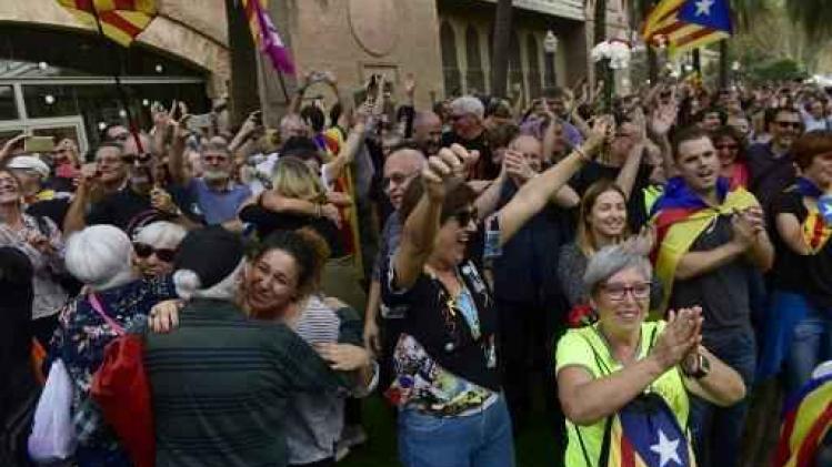 Tienduizenden separatisten barsten in vreugde uit in Barcelona