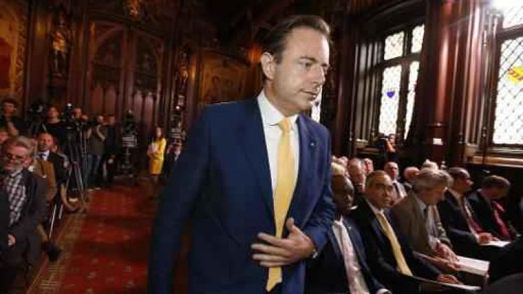 De Wever: "Puigdemont is een vriend en die laat je niet in de steek"