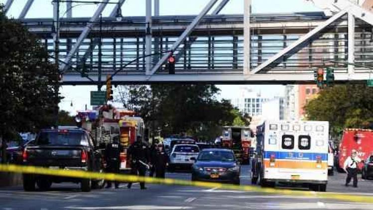 Voertuig rijdt in op mensen in New York - Doden en vele gewonden nadat voertuig inrijdt op mensen in New York (politie)