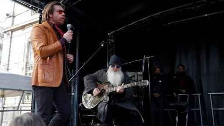 Eagles of Death Metal spelen verrassingsconcert in Parijs