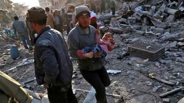 Geweld Syrië - Meer dan vijftig doden bij bombardement op Syrische markt