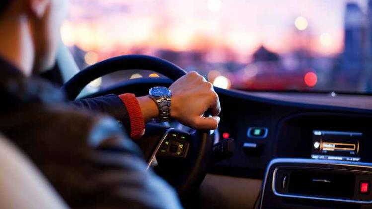 Jonge mannen zijn de gevaarlijkste chauffeurs, zo blijkt uit onderzoek