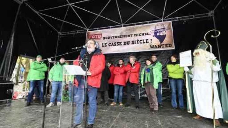 Duizenden mensen betogen in Luik tegen regering-Michel