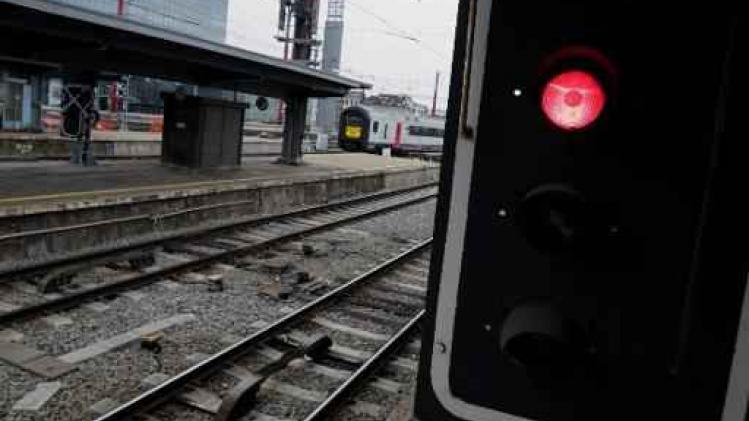 Storingen aan seinen leiden tot meer vertraging in het treinverkeer